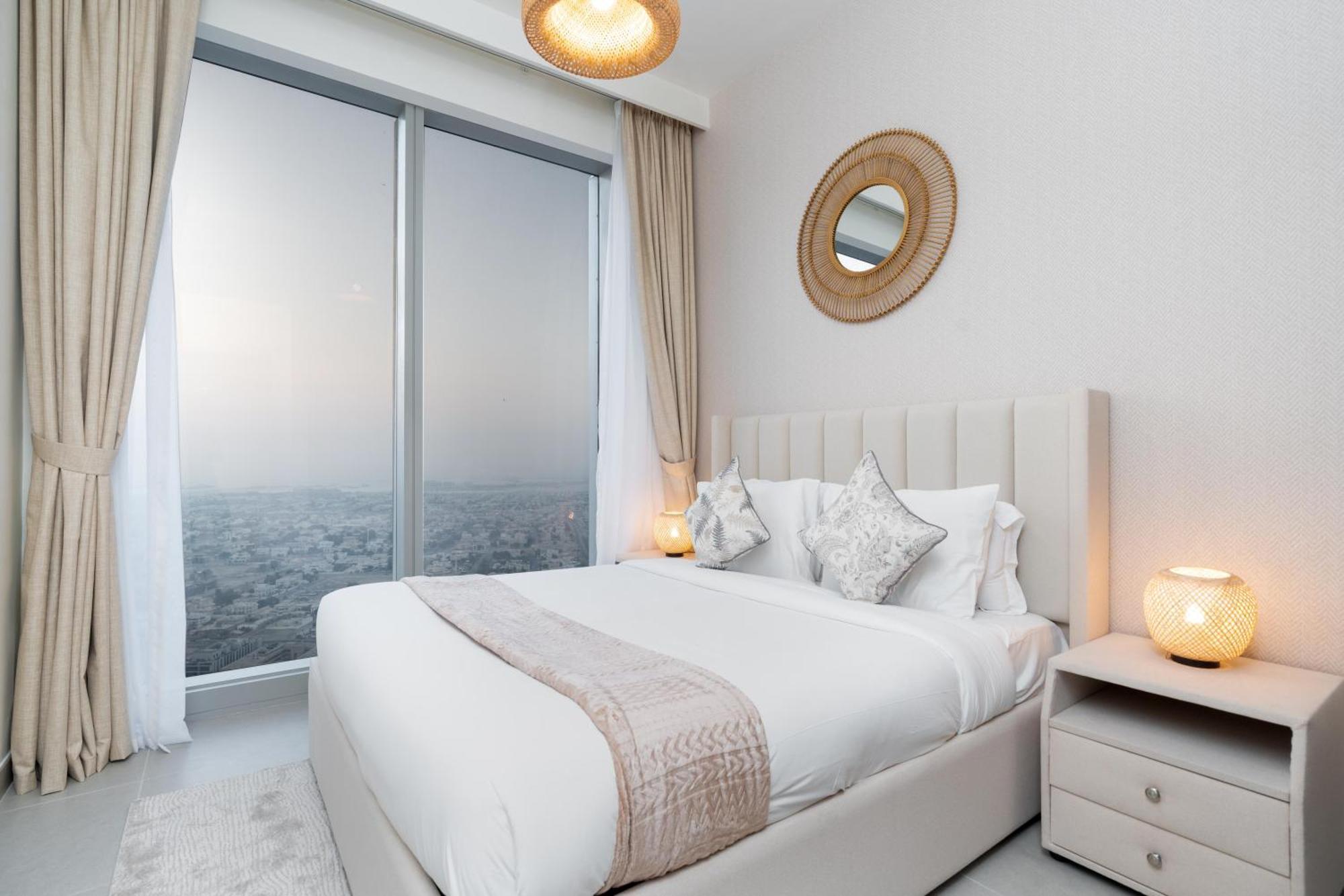 Ultimate / 2 Bedrooms / Sea Views / Downtown شقة