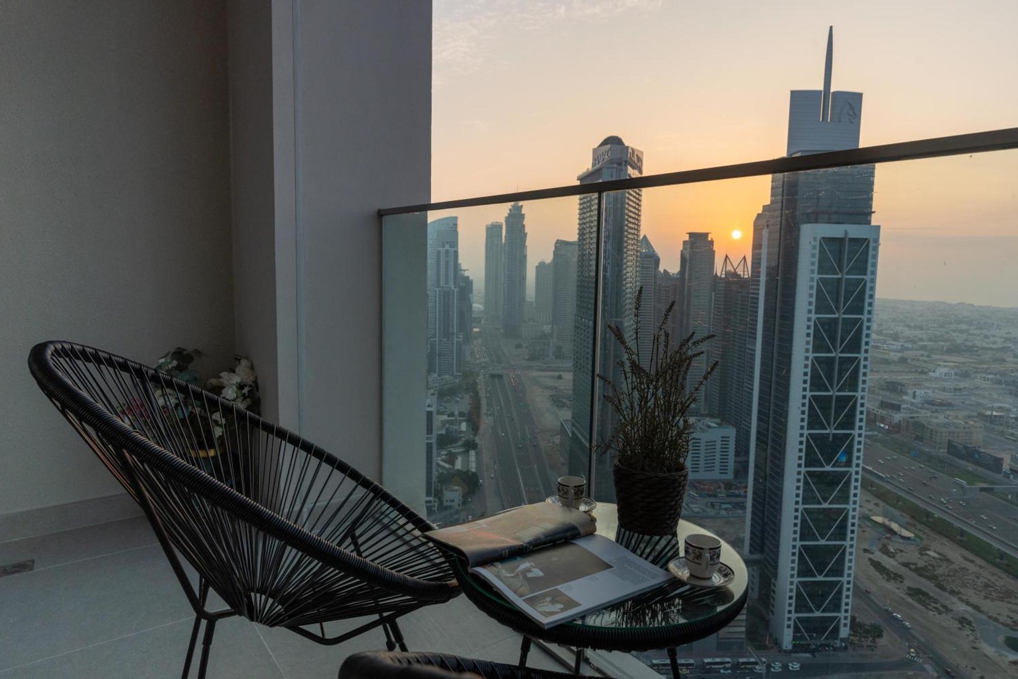 Ultimate / 2 Bedrooms / Sea Views / Downtown