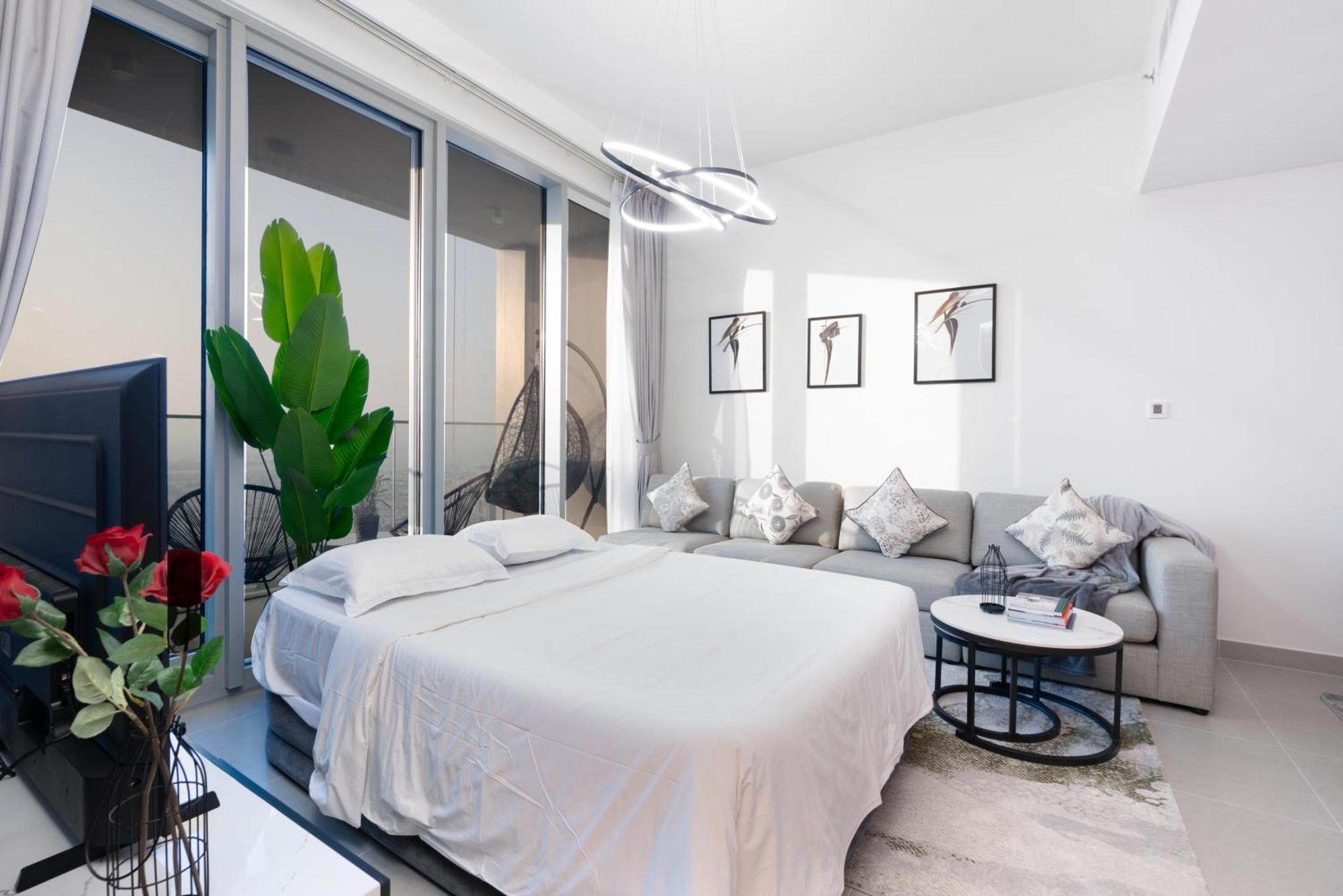 Ultimate / 2 Bedrooms / Sea Views / Downtown